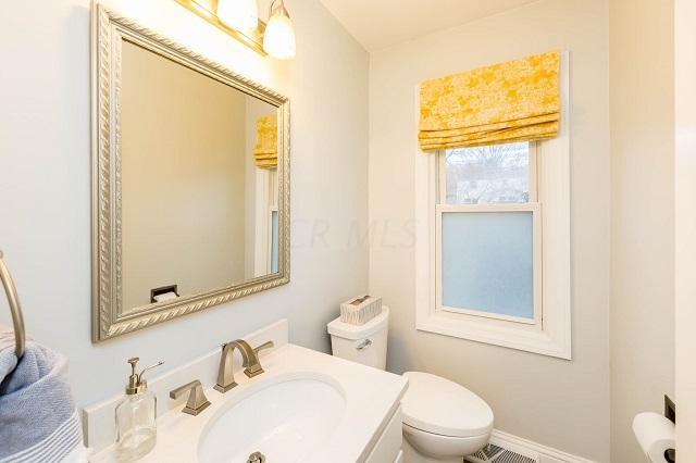6816 Rieber Street Columbus, OH 43085 - Photo 12 of 33