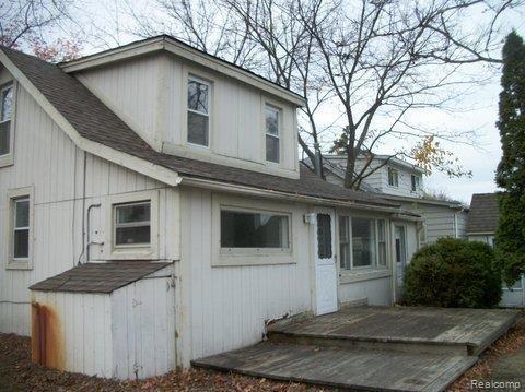 3519 Union Lake Road Commerce Township, MI 48382 - Photo 2 of 10 100_3380.JPG