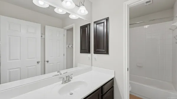 $3,450 | 842 Santa Cruz Lane, New Braunfels, TX 78132