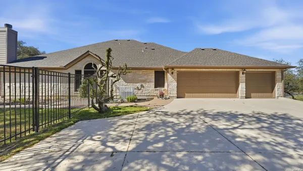 $3,450 | 842 Santa Cruz Lane, New Braunfels, TX 78132