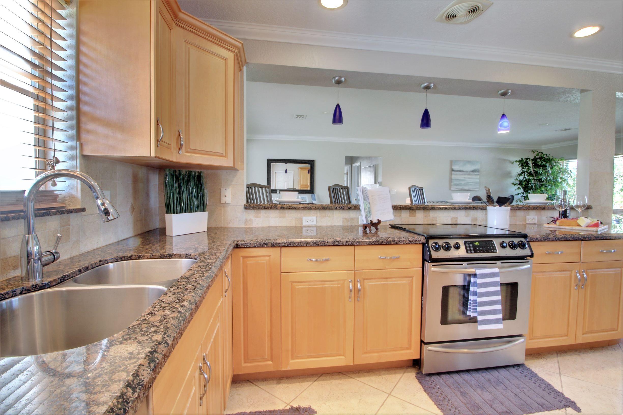 475 Northeast 32nd Street Boca Raton, FL 33431 - Photo 12 of 25 IMG_8968_69_70_Fusion-Interior (2)