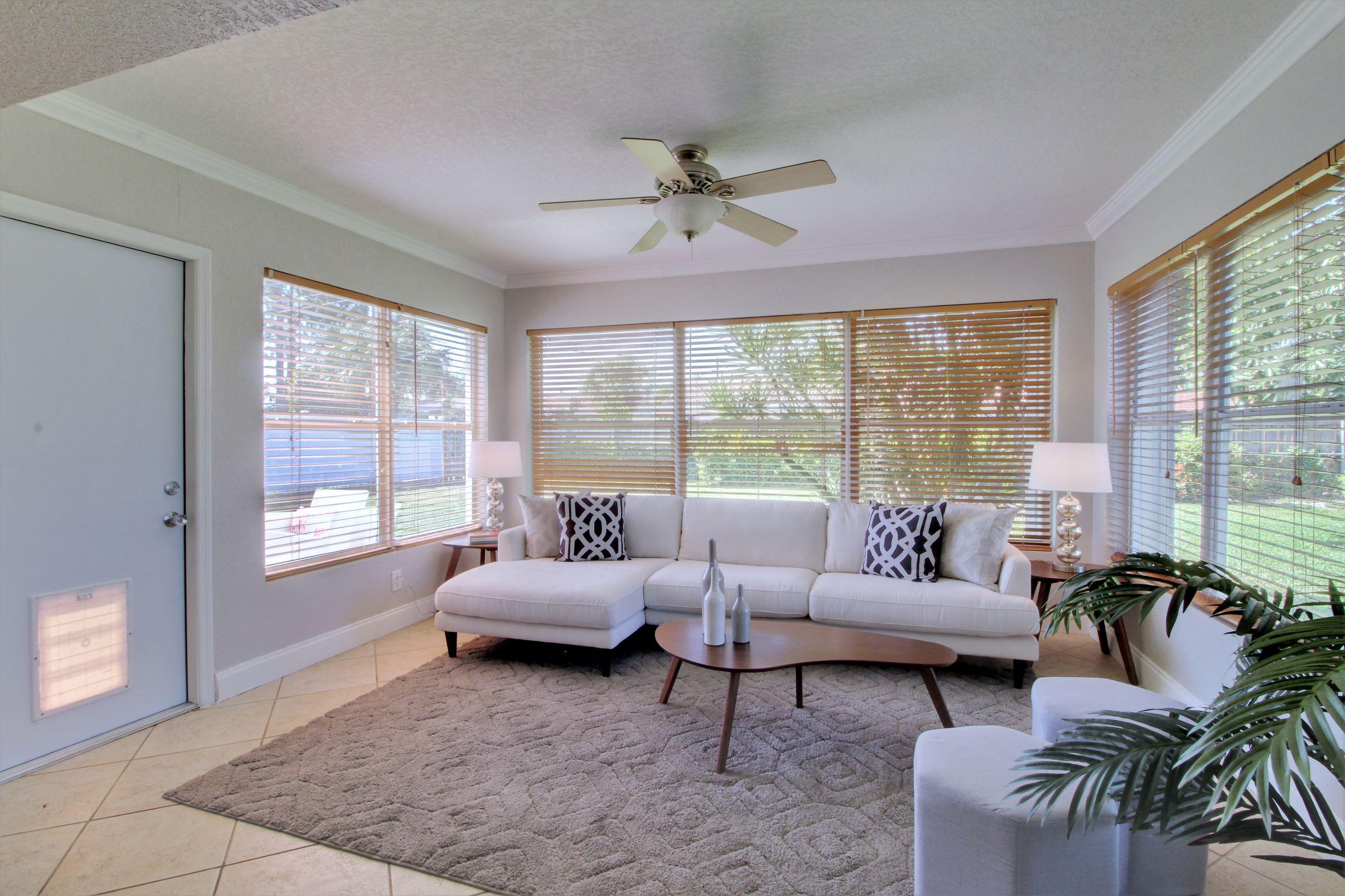 475 Northeast 32nd Street Boca Raton, FL 33431 - Photo 15 of 25 IMG_8977_8_9_Fusion-Interior (2)