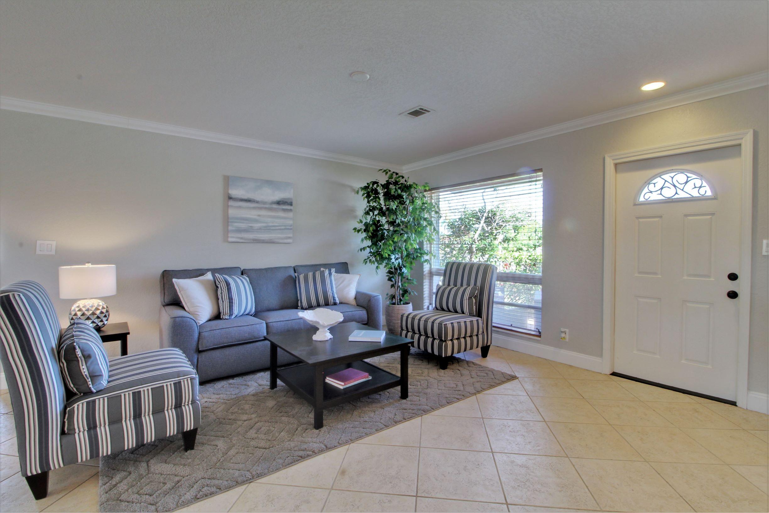 475 Northeast 32nd Street Boca Raton, FL 33431 - Photo 19 of 25 IMG_8995_6_7_Fusion-Interior (2)