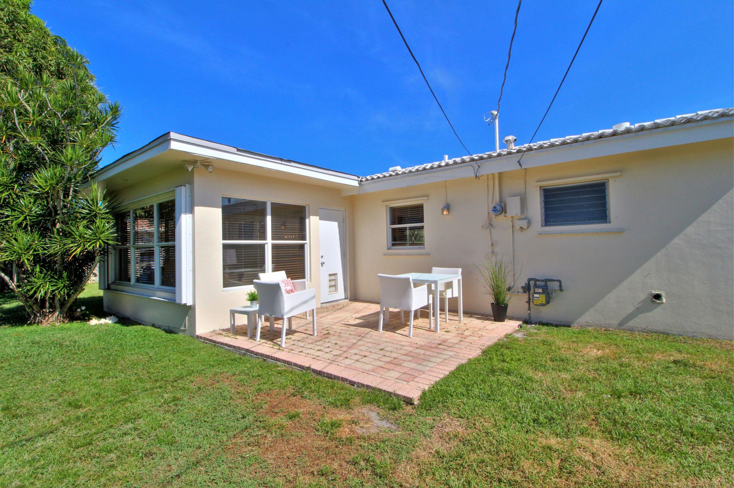 475 Northeast 32nd Street Boca Raton, FL 33431 - Photo 22 of 25 IMG_9004_5_6_Enhancer (2)