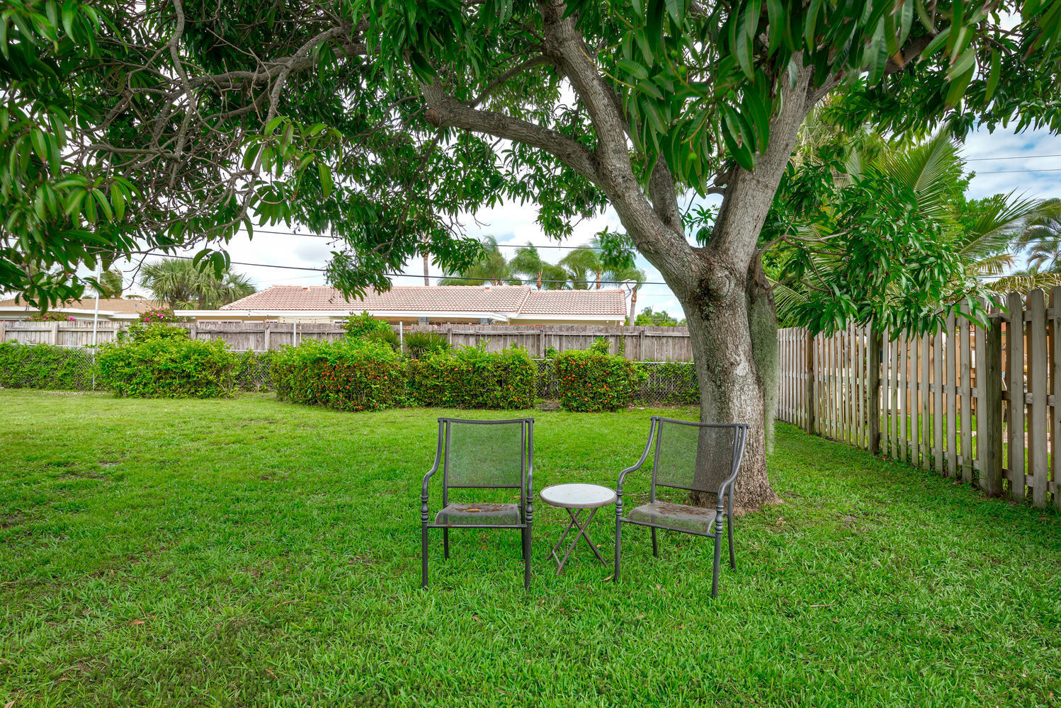 475 Northeast 32nd Street Boca Raton, FL 33431 - Photo 4 of 25 Must See Property-large-026-26-Relaxatio