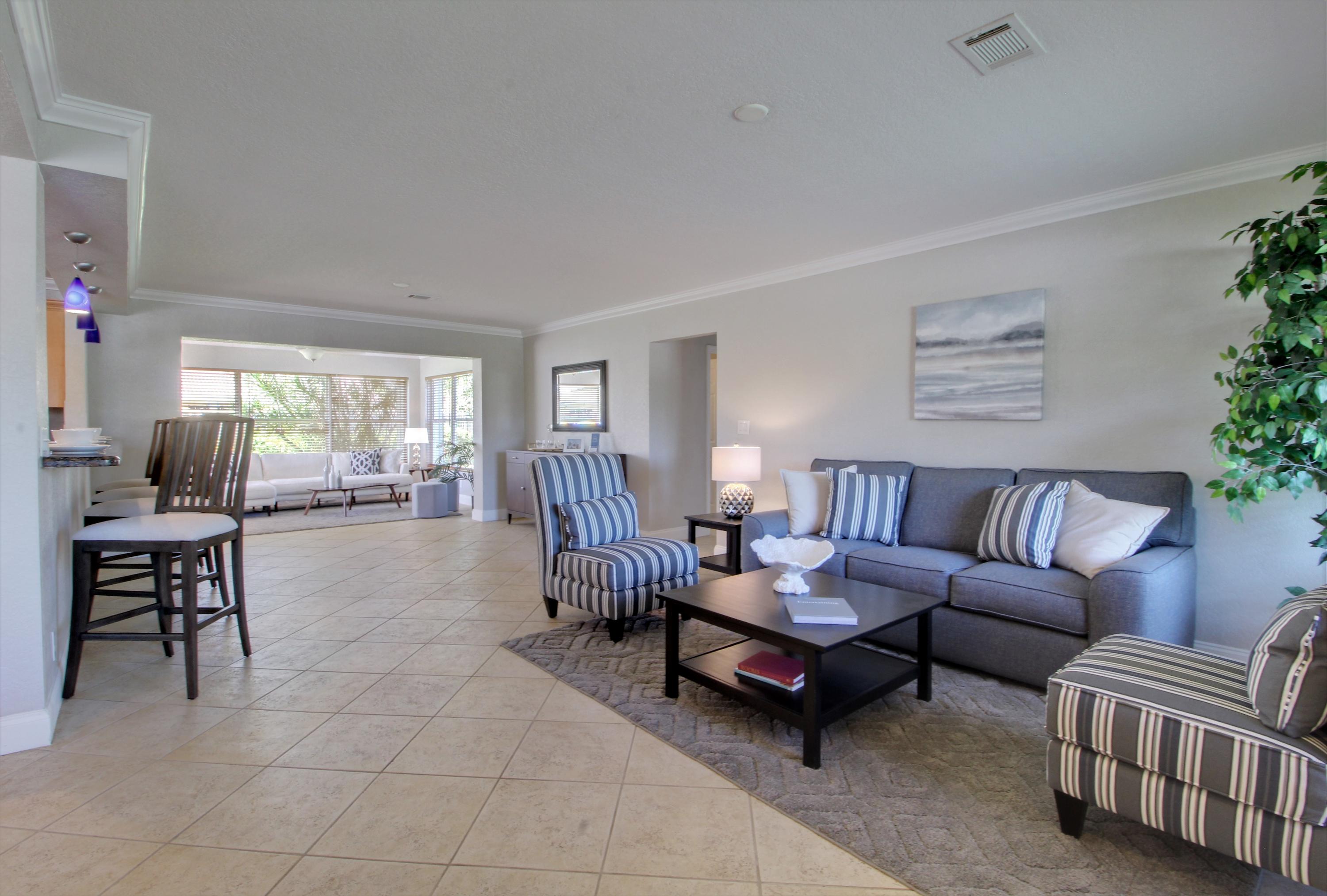 475 Northeast 32nd Street Boca Raton, FL 33431 - Photo 9 of 25 IMG_8950_1_2_Fusion-Interior (2)