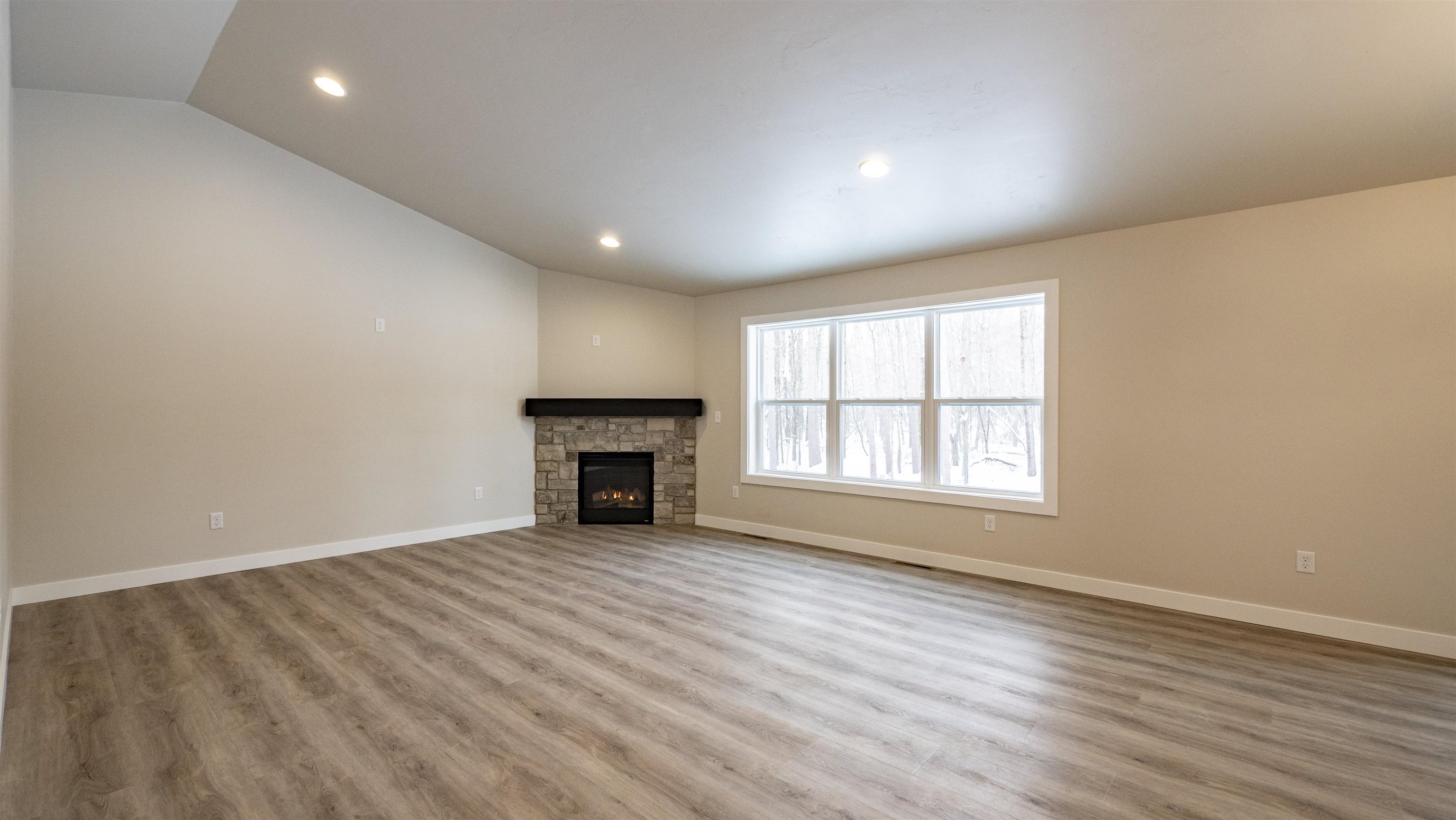 N3405 Covered Bridge Road Waupaca, WI 54981 - Photo 14 of 27