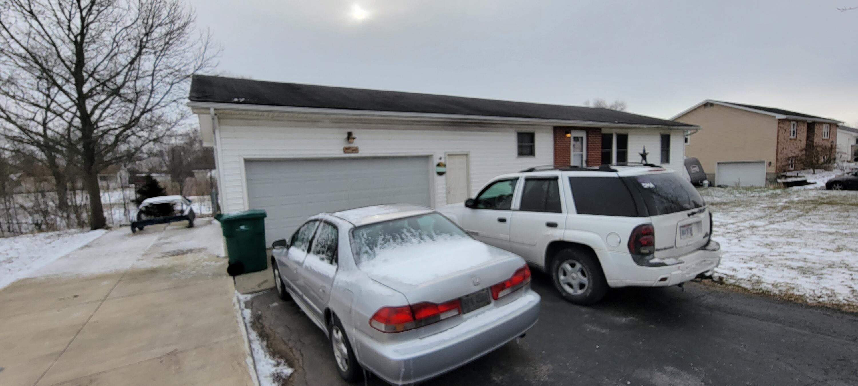 4344 Ethel Road Columbus, OH 43207 - Photo 8 of 9 20220313_095114