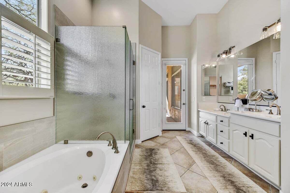 27807 North 108th Way Scottsdale, AZ 85262 - Photo 11 of 20 Primary Bath