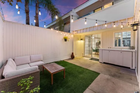 $1,099,000 | 7087 Estrella De Mar Road, Unit D, Carlsbad, CA 92009