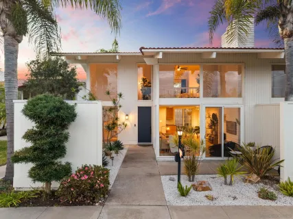 $1,099,000 | 7087 Estrella De Mar Road, Unit D, Carlsbad, CA 92009