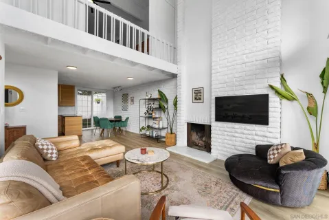 $1,099,000 | 7087 Estrella De Mar Road, Unit D, Carlsbad, CA 92009