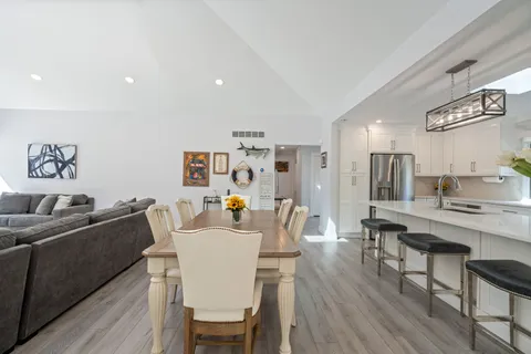 $1,450,000 | 9 Debbie Trail, Hampton Bays, NY 11946