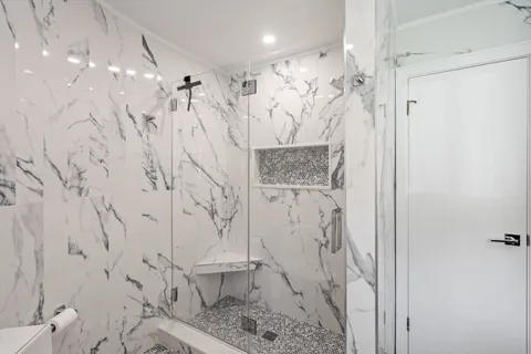 $1,450,000 | 9 Debbie Trail, Hampton Bays, NY 11946