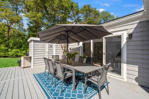 $1,450,000 | 9 Debbie Trail, Hampton Bays, NY 11946
