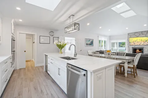 $1,450,000 | 9 Debbie Trail, Hampton Bays, NY 11946