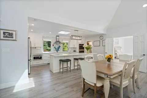 $1,450,000 | 9 Debbie Trail, Hampton Bays, NY 11946