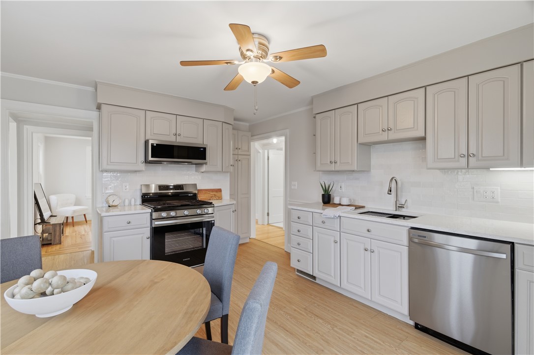 377 England Street Cumberland, RI 02864 - Photo 19 of 37