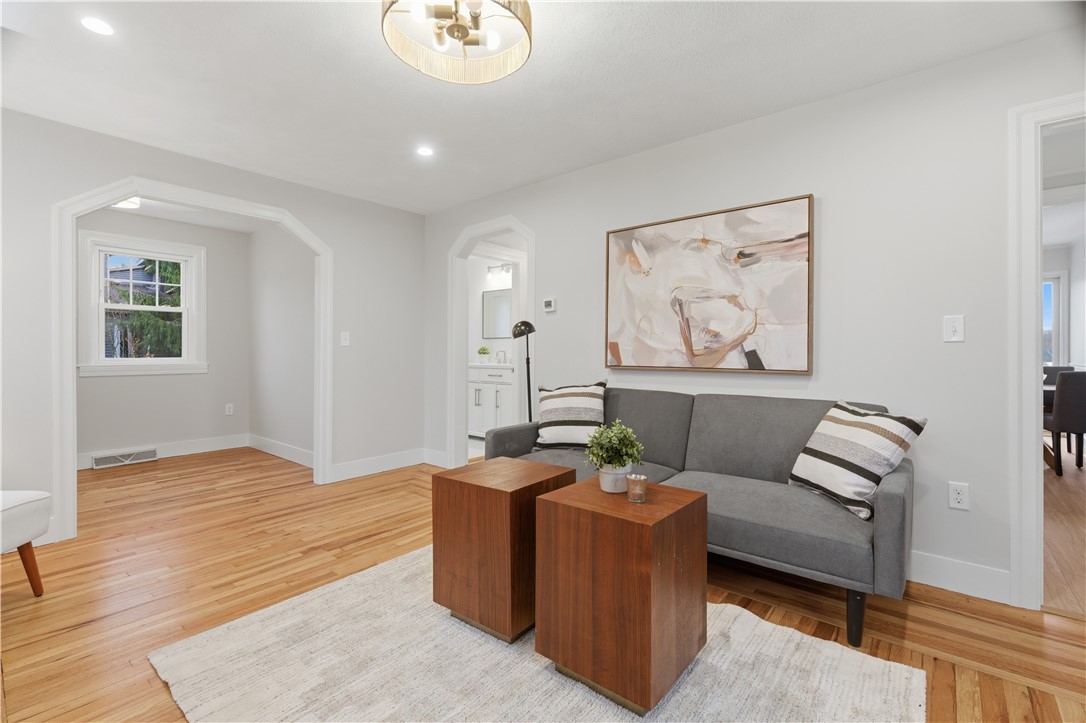 377 England Street Cumberland, RI 02864 - Photo 7 of 37