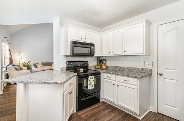 $388,900 | 309 Sunnycrest Drive, Murfreesboro, TN 37129