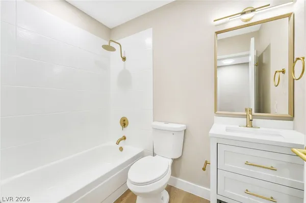 $2,000 | 517 Longtree Avenue, Henderson, NV 89011