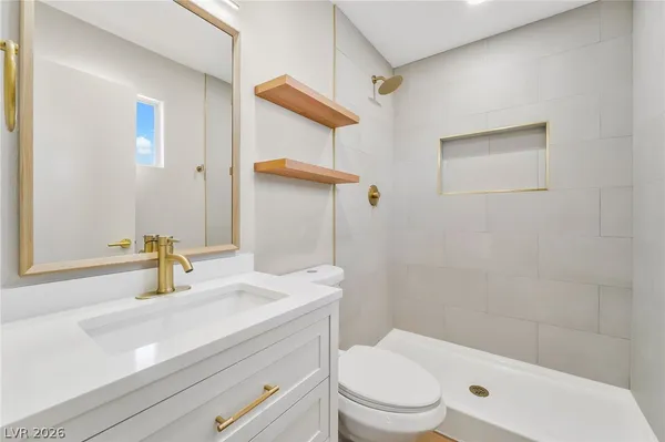 $2,000 | 517 Longtree Avenue, Henderson, NV 89011