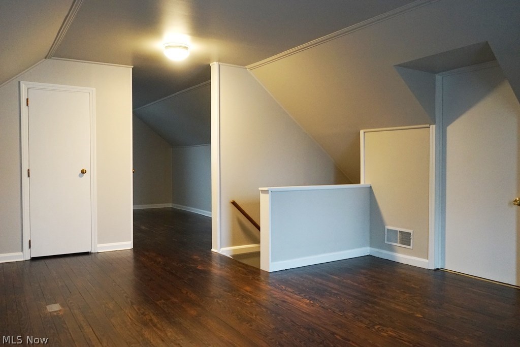 5715 Shawnee Road Cleveland, OH 44124 - Photo 12 of 14