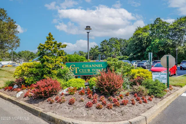a bunch of flowers in a fruit center