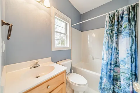 $575,000 | 4006 Belle Meade Circle, Belmont, NC 28012