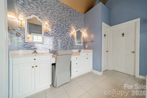 $575,000 | 4006 Belle Meade Circle, Belmont, NC 28012