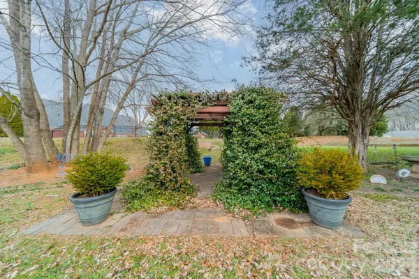 $569,900 | 4006 Belle Meade Circle, Belmont, NC 28012