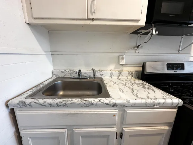$1,300 | 2315-2317 New York Avenue, Unit C4, Union City, NJ 07087