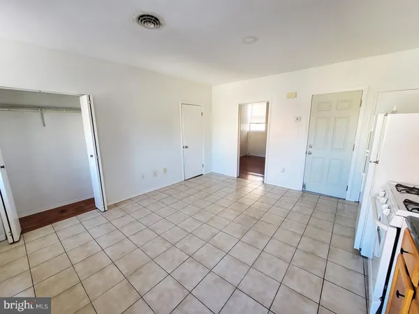 $850 | 2987 Frankford Avenue, Philadelphia, PA 19134