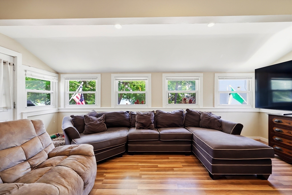 85 Otter Point Road Westfield, MA 01085 - Photo 5 of 40
