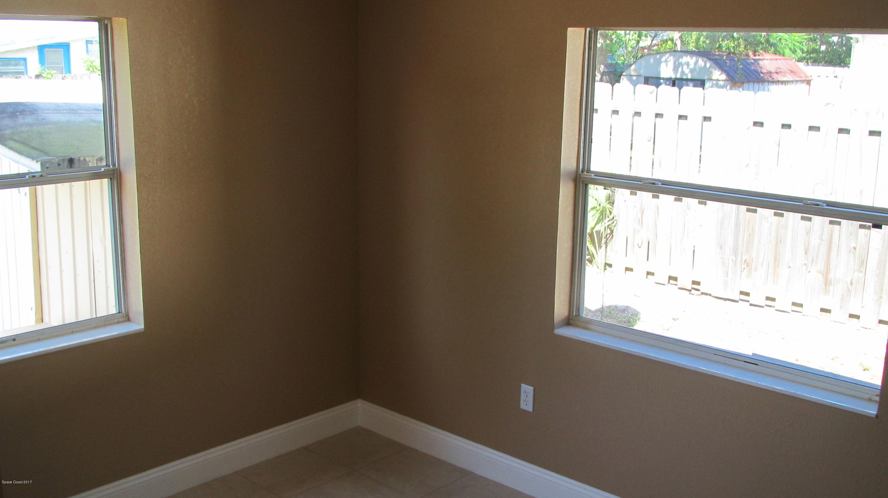 2188 Laden Road Melbourne, FL 32935 - Photo 11 of 19 IMG_0048