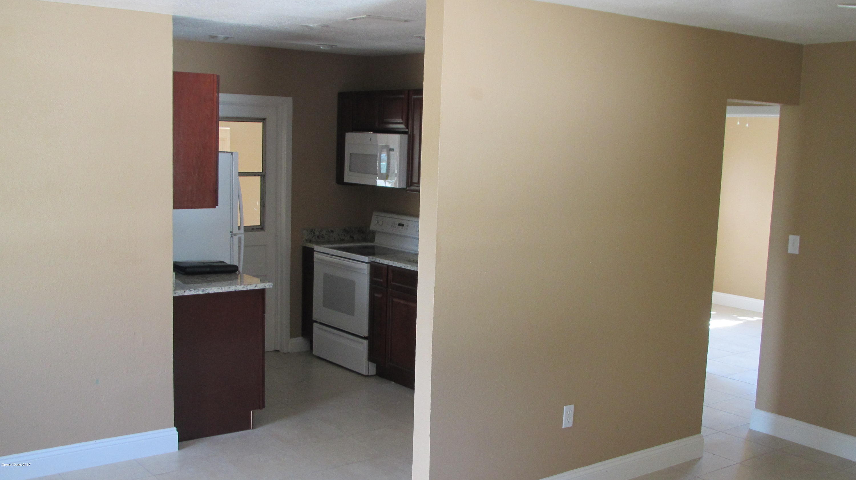 2188 Laden Road Melbourne, FL 32935 - Photo 3 of 19 IMG_0040