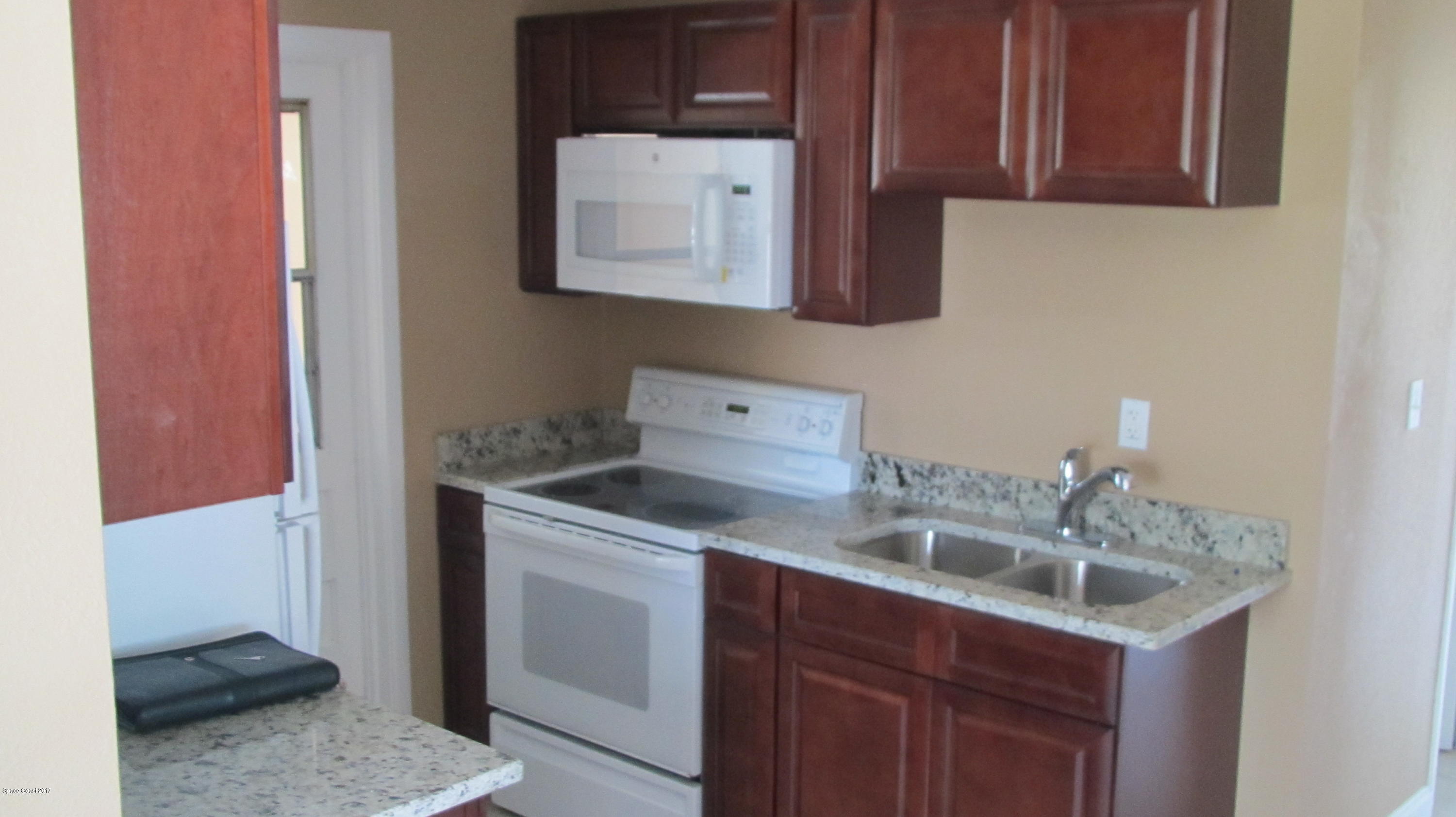 2188 Laden Road Melbourne, FL 32935 - Photo 5 of 19 IMG_0042
