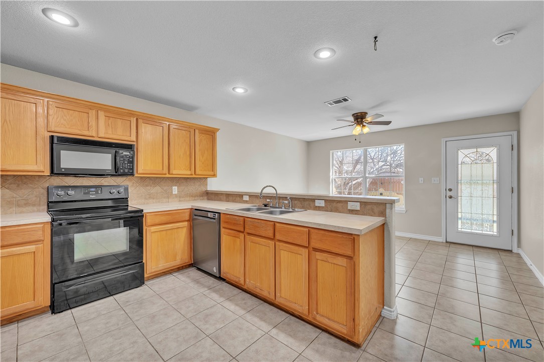 131 Gehler Circle Nolanville, TX 76559 - Photo 9 of 28