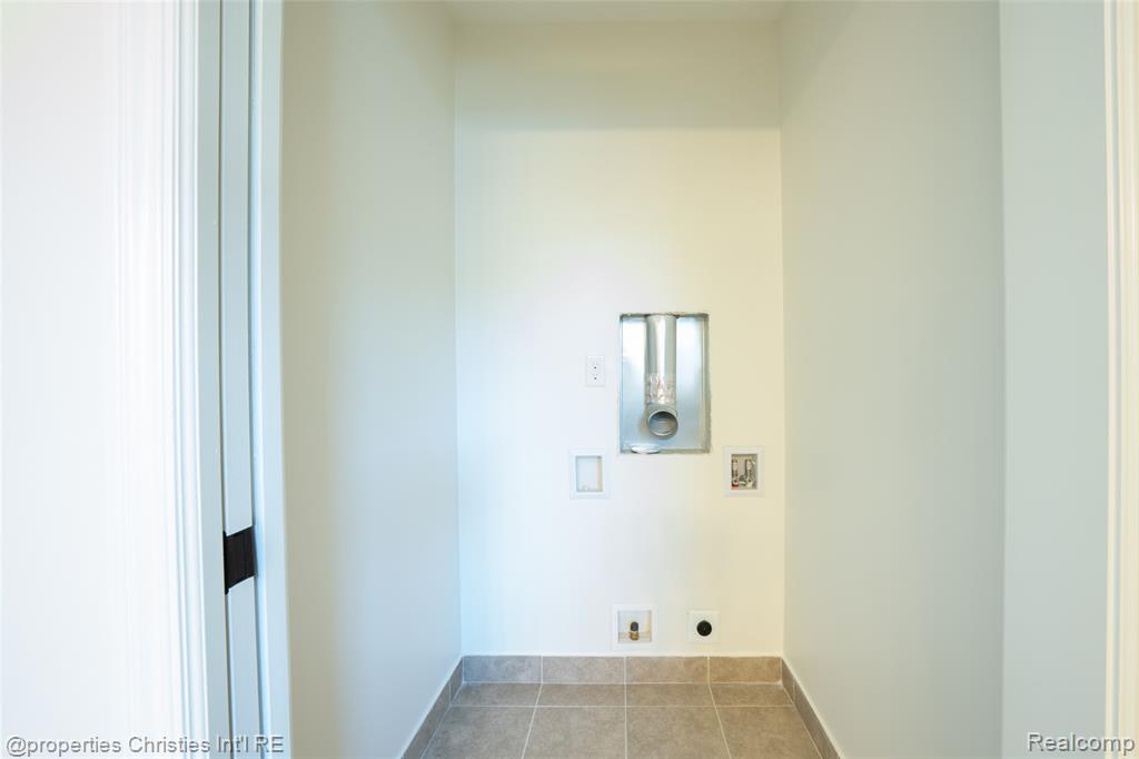 3938 Somerset Circle Rochester Hills, MI 48309 - Photo 36 of 71