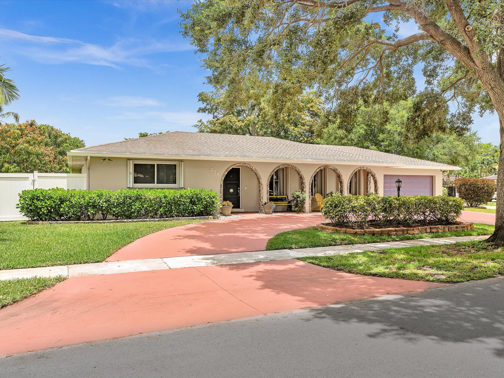 7381 Southwest 9th Street Plantation, FL 33317 - Photo 4 of 62 Pool Home