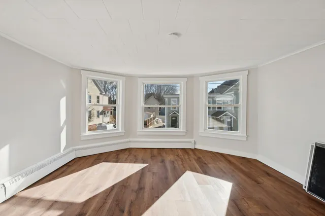 $2,100 | 57 Congress Street, Unit 2, Rochester, NH 03867