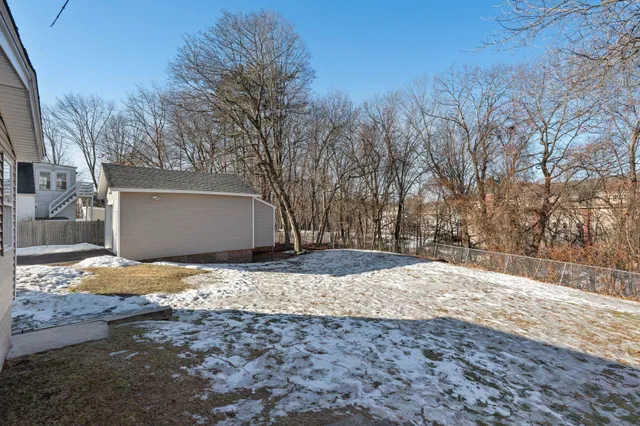 $2,100 | 57 Congress Street, Unit 2, Rochester, NH 03867