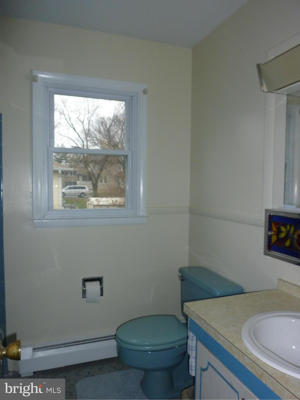 3654 Hineline Road Baltimore, MD 21229 - Photo 14 of 25 Bath