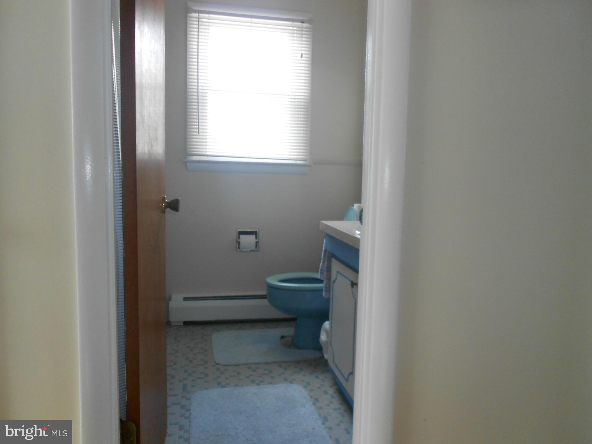 3654 Hineline Road Baltimore, MD 21229 - Photo 21 of 25 Bath