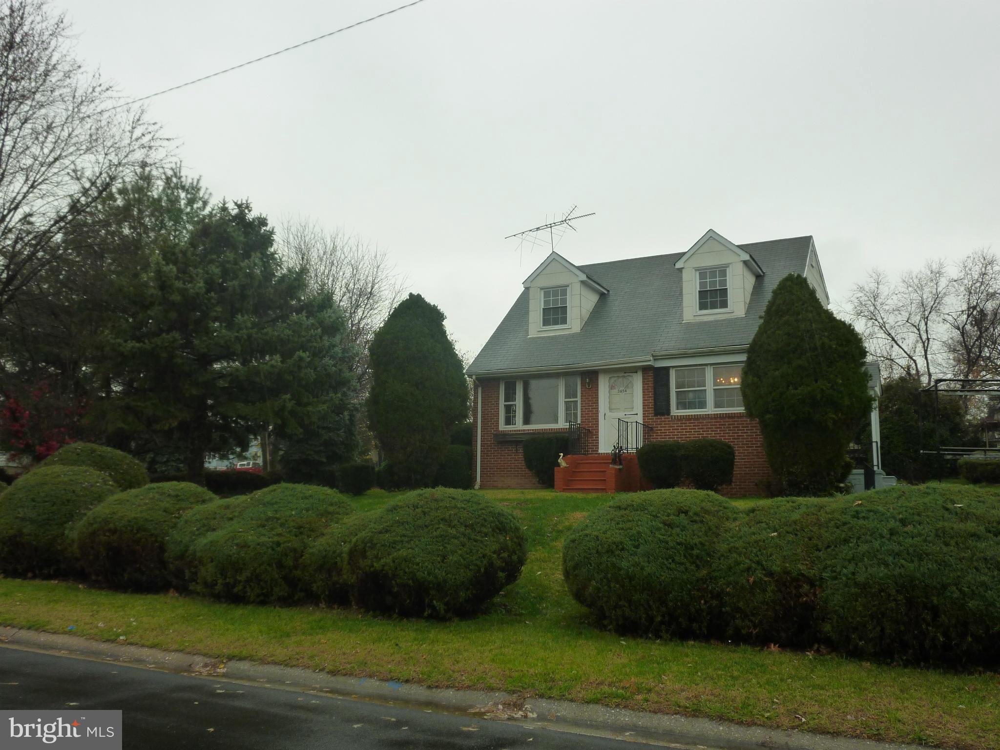 3654 Hineline Road Baltimore, MD 21229 - Photo 25 of 25 Exterior (Front)