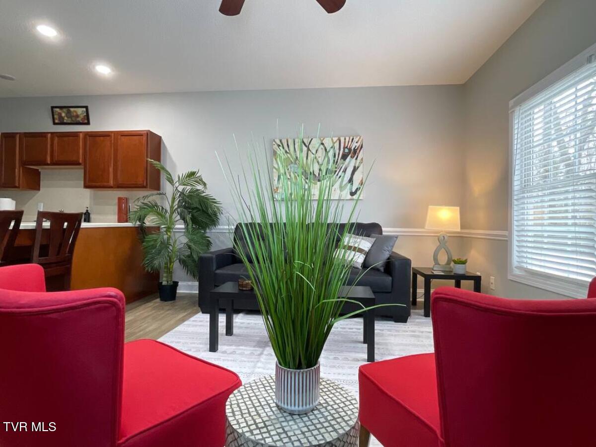 169 East Grande Avenue, Unit 300 Johnson City, TN 37601 - Photo 12 of 27 12