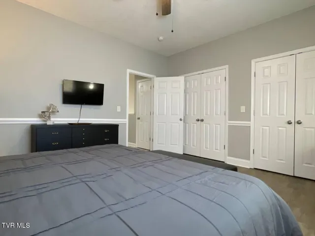 $2,500 | 169 East Grande Avenue, Unit 300, Johnson City, TN 37601