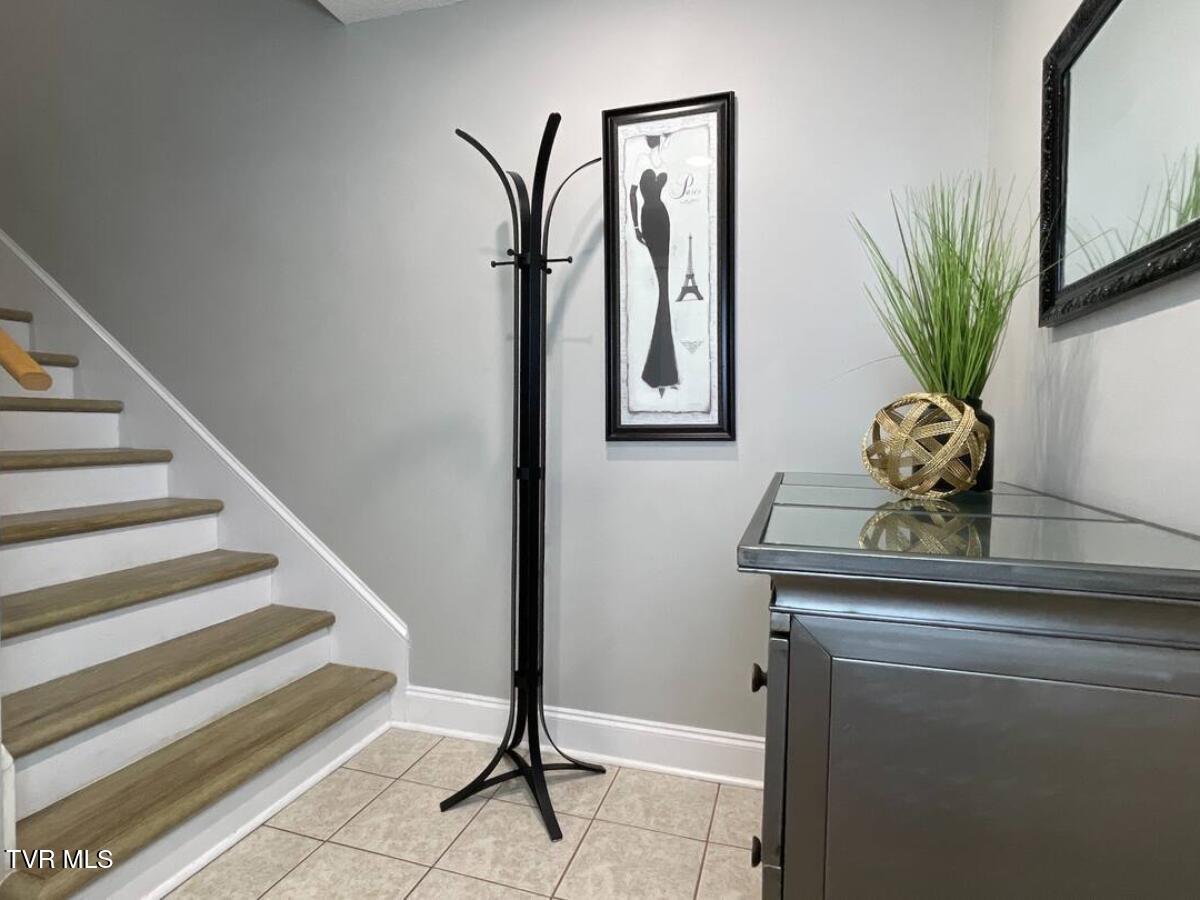 169 East Grande Avenue, Unit 300 Johnson City, TN 37601 - Photo 19 of 27 19