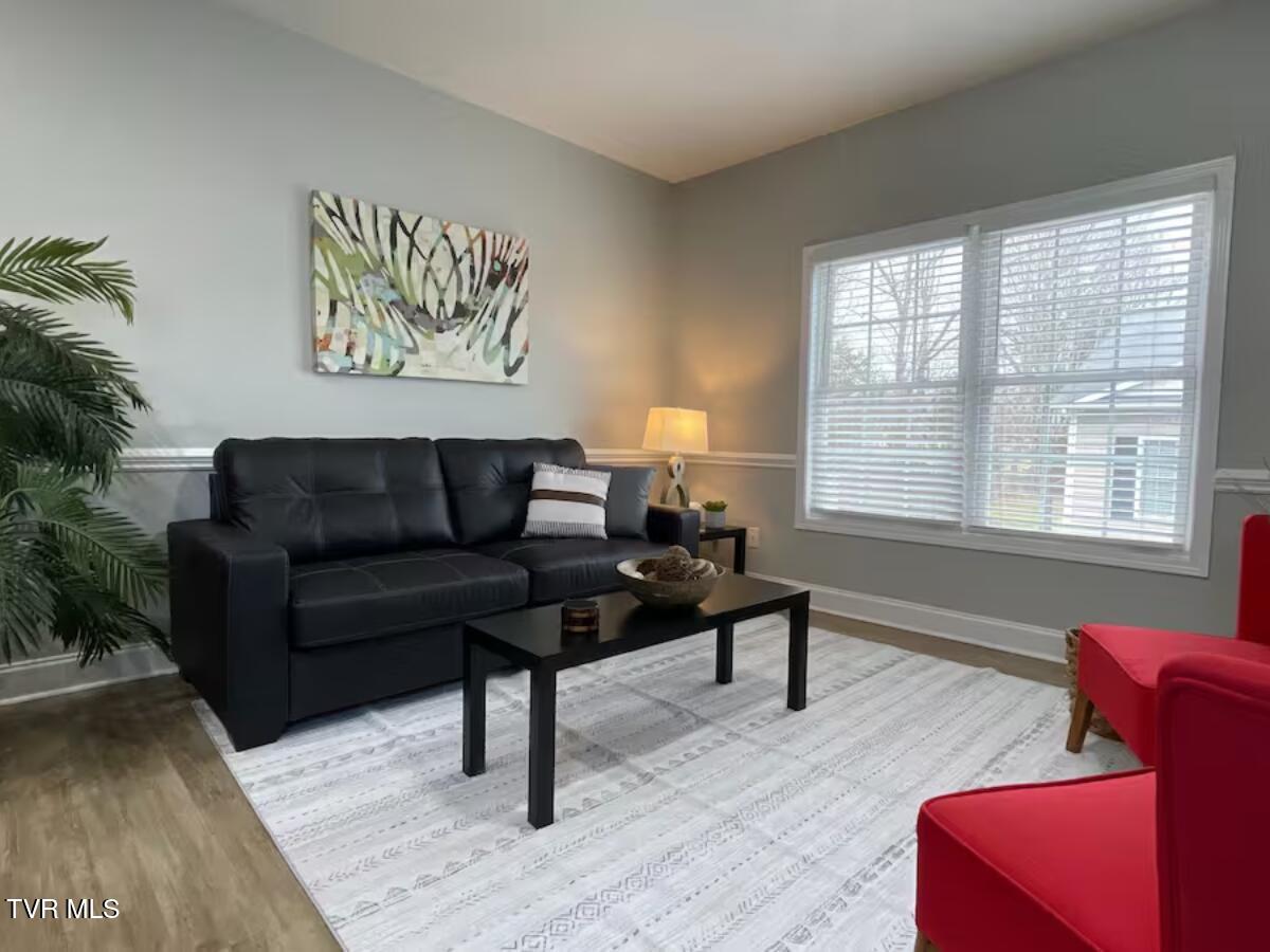 169 East Grande Avenue, Unit 300 Johnson City, TN 37601 - Photo 3 of 27 3