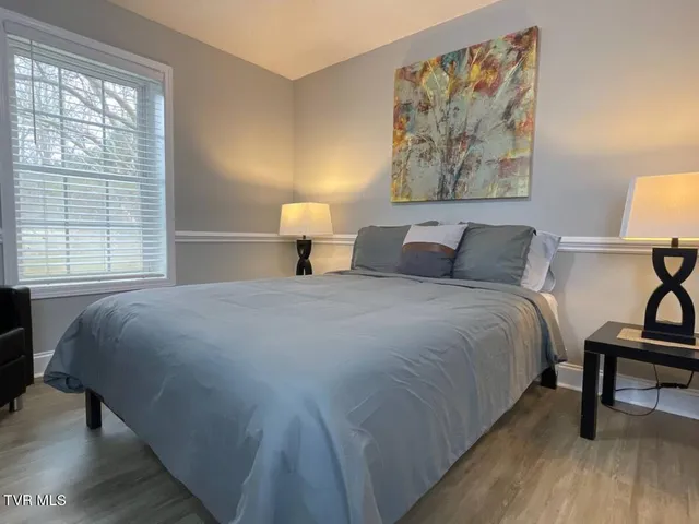 $2,500 | 169 East Grande Avenue, Unit 300, Johnson City, TN 37601